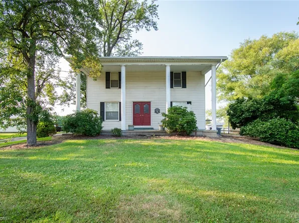 4951 Wilson Sharpsville Rd #305, Fowler, OH 44418