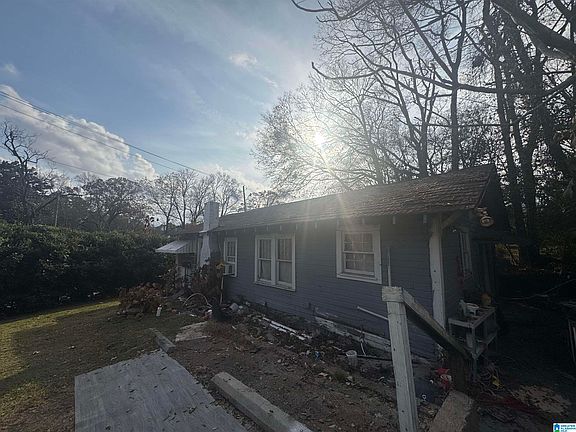2nd image of 2060 E Lake Blvd