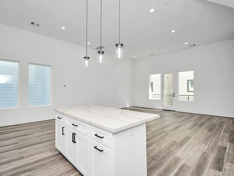 1507 Robin St #B — Photo 10