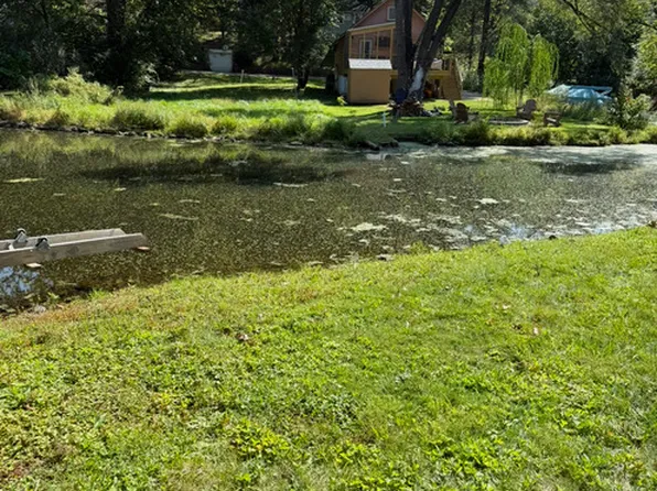 35 Medinah Ave, Fox Lake, IL 60020