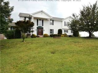 77 Scott Ln, Hurricane, WV 25526