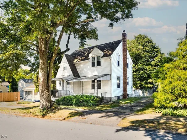 145 S Vine St, Columbiana, OH 44408