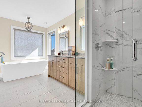 4th image of 155 Whelan Dr