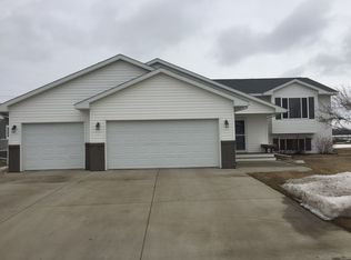 1808 10th St NE, Watertown, SD 57201