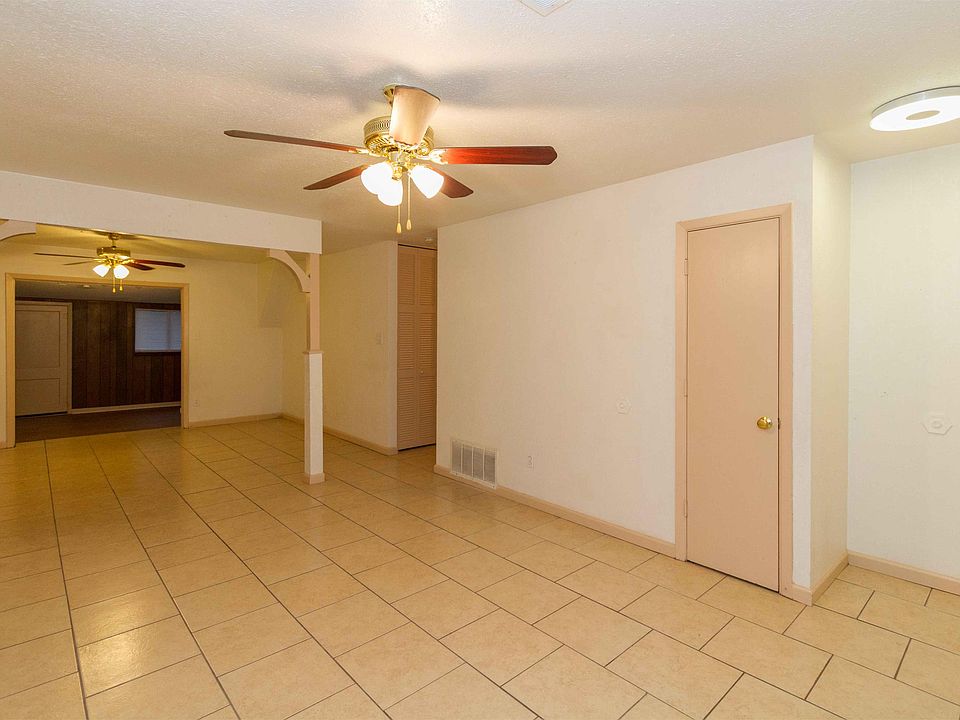 1st image of 3609 Teckla Blvd