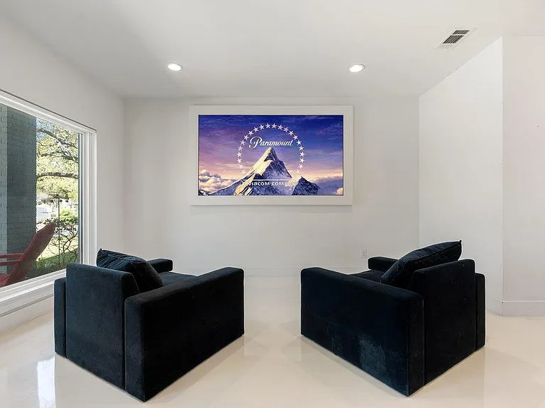 10408 Loring Dr — Photo 8
