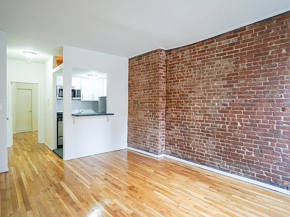 3rd image of 305 E 94th St APT 3G