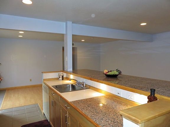 5th image of 250 Garver Ln