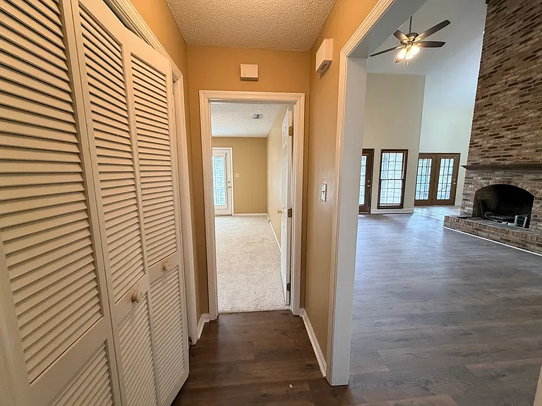 2124 Northwood Cir — Photo 36