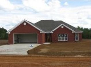 78 Red Oak Ln, Columbus, MS 39705