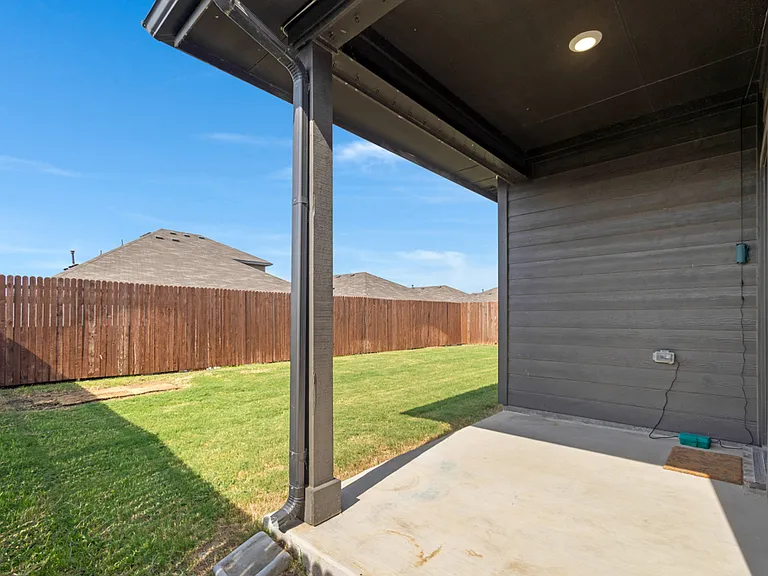 832 Wilmott Ter — Photo 23