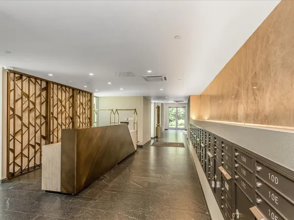 133-27 39th Avenue image 4 of 19