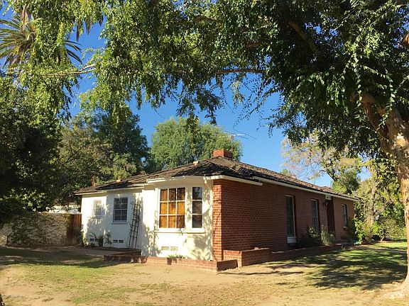 2nd image of 2525 Sycamore Dr