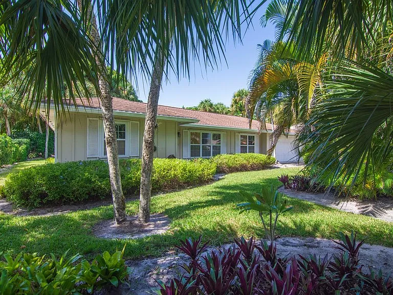 1045 Clipper Rd — Photo 33