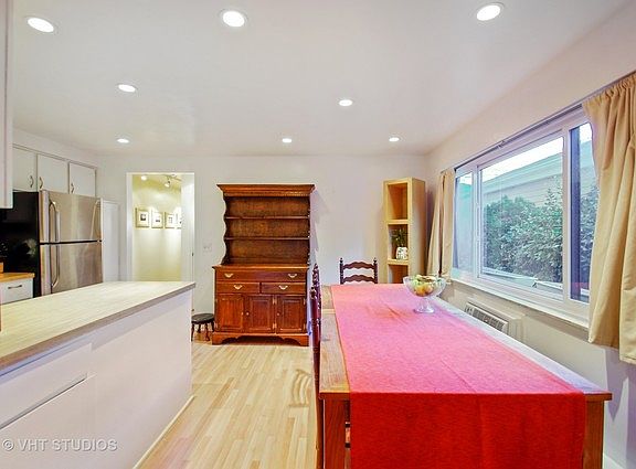 5th image of 5312 W Windsor Ave APT 1E