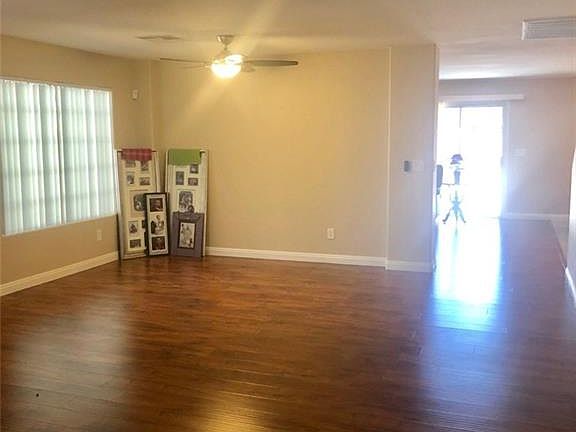 3rd image of 11566 Fabiano St