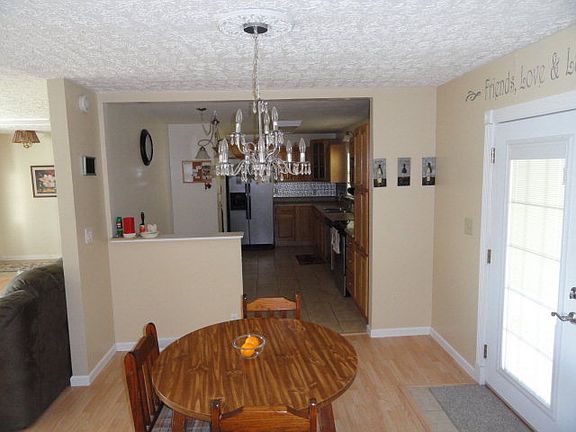 5th image of 1357 Buena Vista Ln
