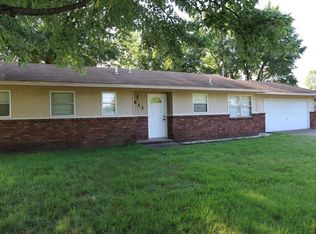 613 Meadowlark Ln, Commerce, OK 74339