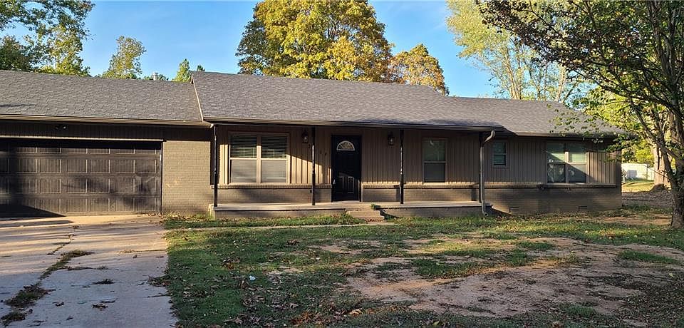 1st image of 2609 E Fairview Ln
