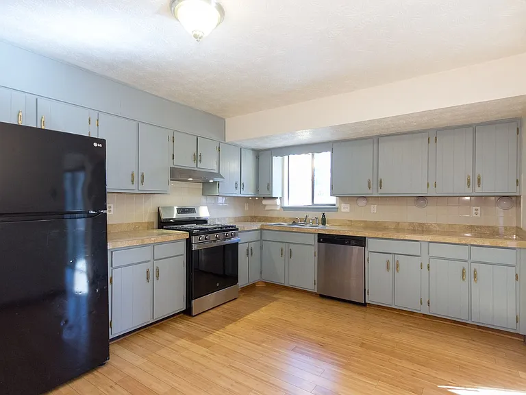 1169 Hillcrest Ct — Photo 14