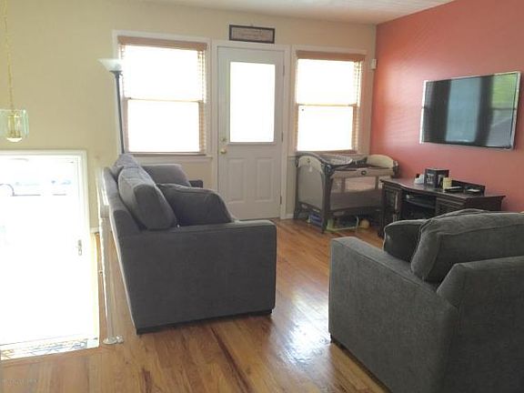5th image of 431 Eltingville Blvd