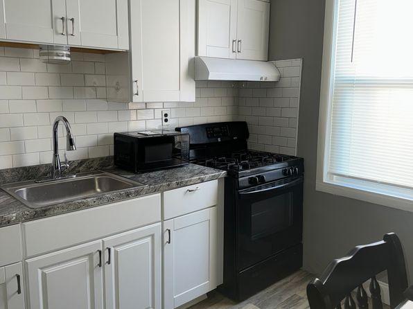 6122 Gillespie St Floor 2