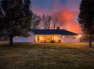 16806 S Seaton Rd, Pleasant Hill, MO 64080