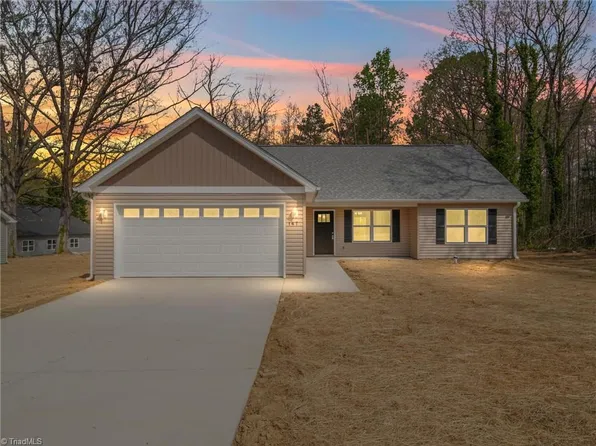 147 Lambeth Rd, Thomasville, NC 27360