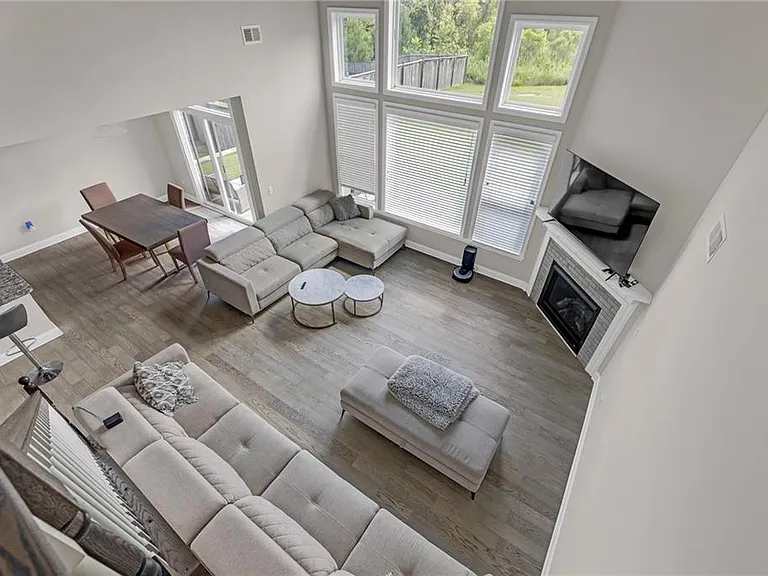 1645 Hillcrest Dr — Photo 11
