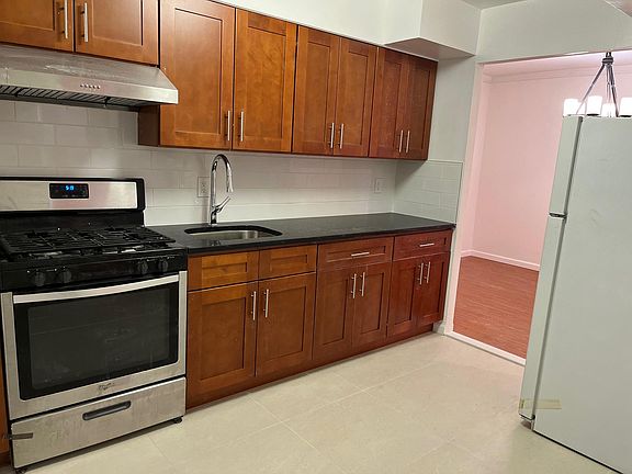 2nd image of 25-55 Parsons Blvd Floor 2
