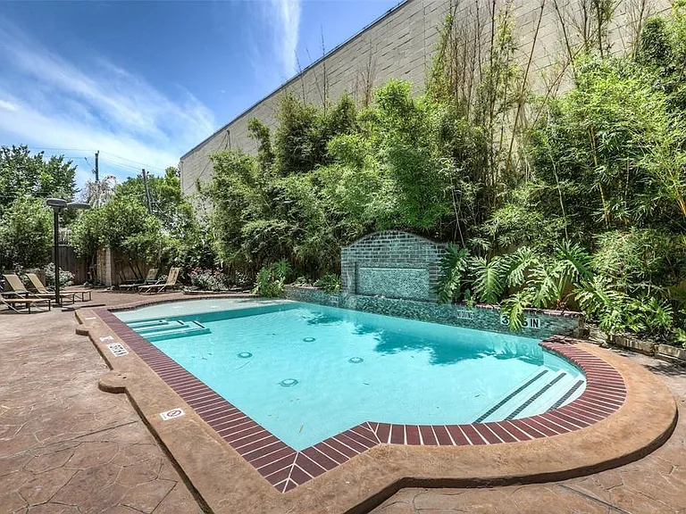2323 Polk St #305 — Photo 38