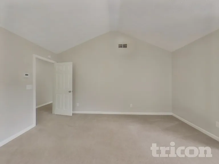 373 Adams Lake Dr — Photo 9