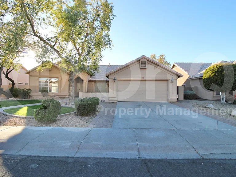 682 N Butte Ave — Photo 1