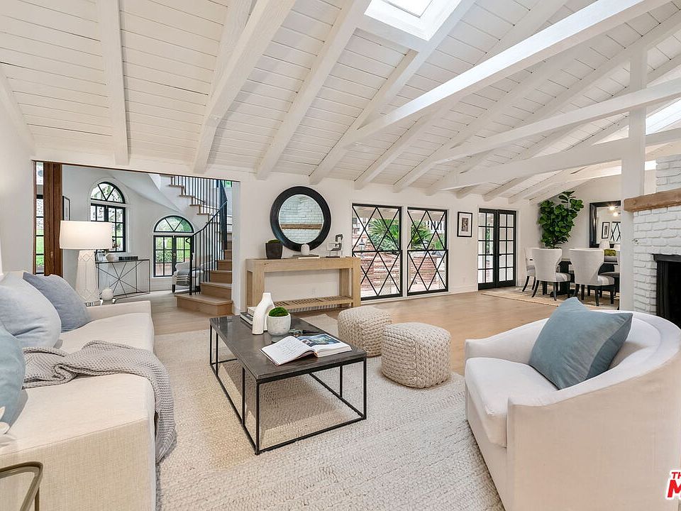 19159 Rosita St, Tarzana, CA 91356 | Zillow