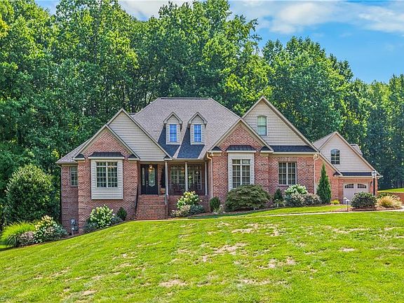 3rd image of 3546 Canter Dr