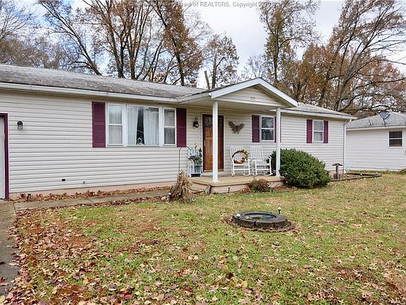3rd image of 253 S Maple Dr