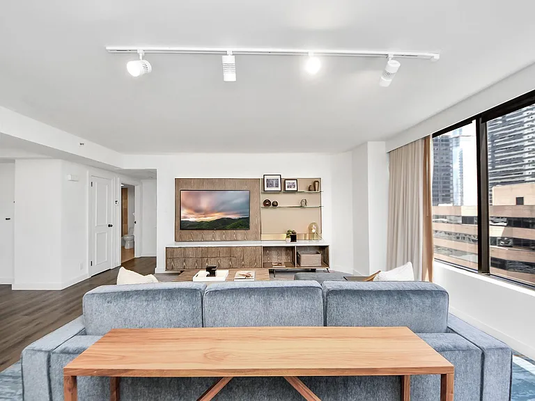 1300 Lamar St #T3 — Photo 15