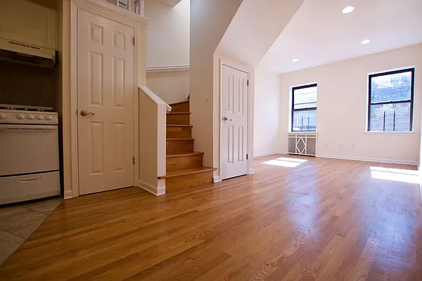 Rented by Elf Enterprises Inc | media 2