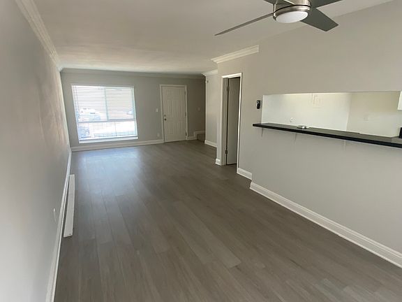 4th image of 18616 Clark St #22-18618