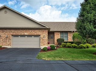 1509 Bradley Ln, Sycamore, IL 60178