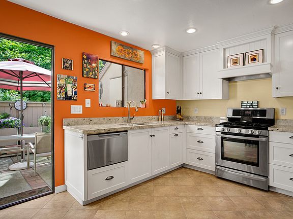 5th image of 177 N Singingwood St Unit 12