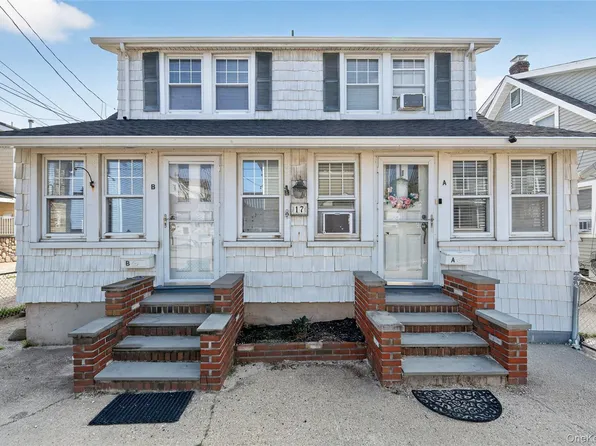 17 Shore Avenue, Bayville, NY 11709