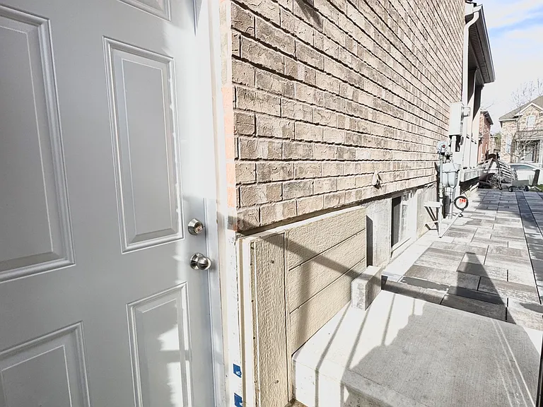 4 Campview St — Photo 6