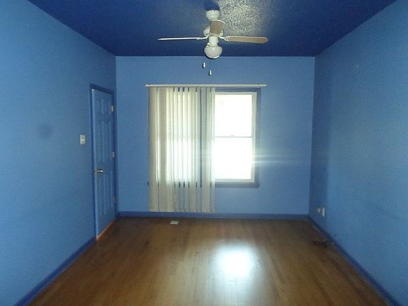 5th image of 2724 N Mont Clare Ave