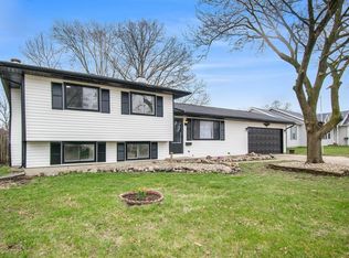 214 Parkwood Ln, South Bend, IN