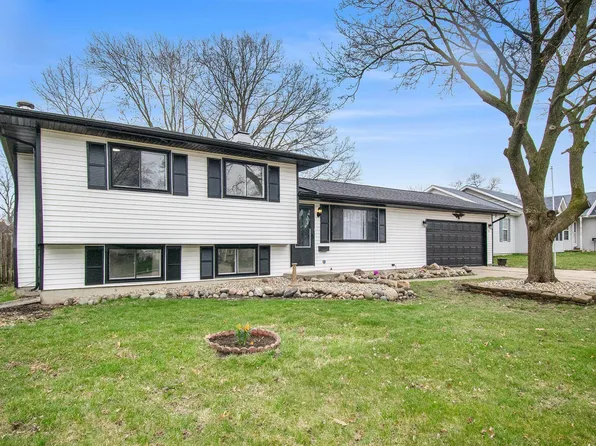 214 Parkwood Ln, South Bend, IN 46619