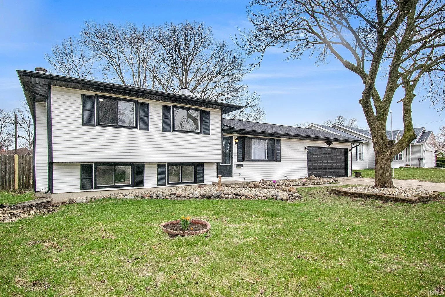 214 Parkwood Ln photo 1