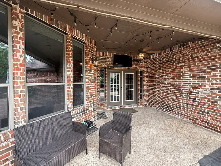 518 Creekside Dr — Photo 32