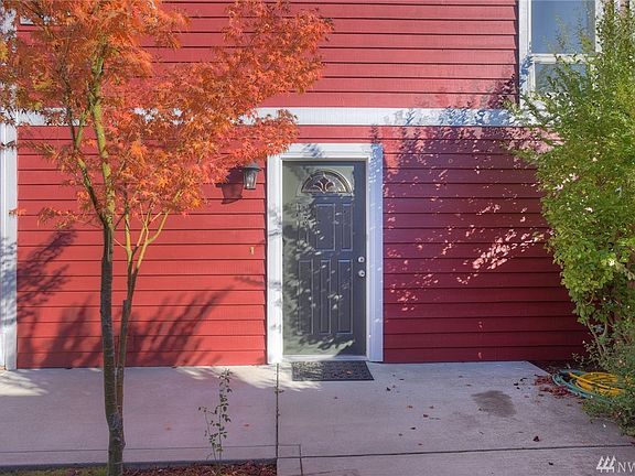 5th image of 19620 2nd Ave NE