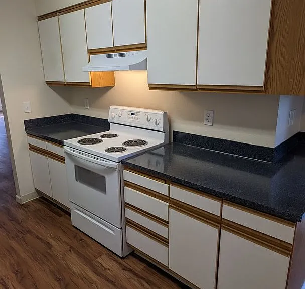1765 SW Tamarack St — Photo 3
